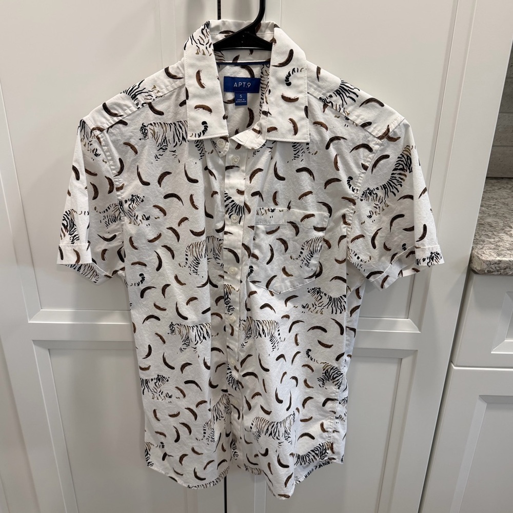 Apt.9 tiger white button up shirt